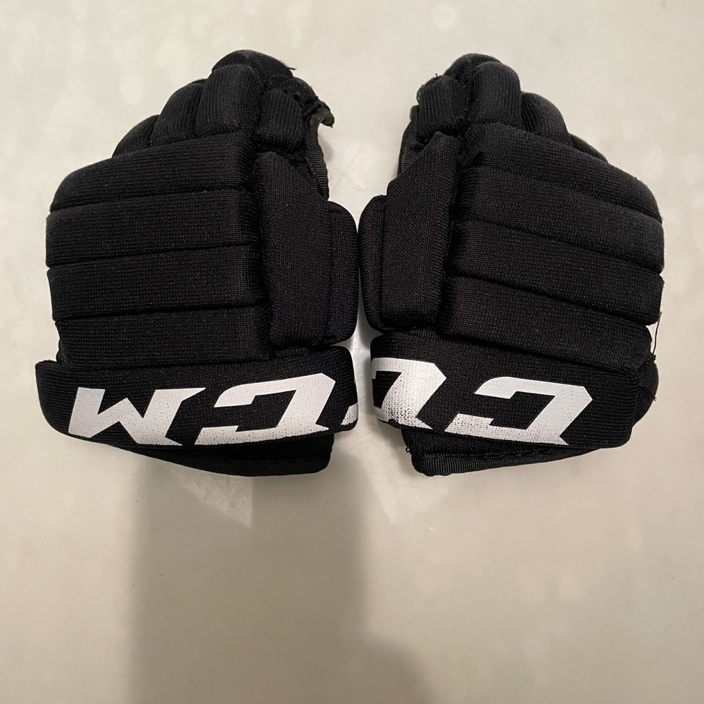 CCM hockey gloves youth 8”